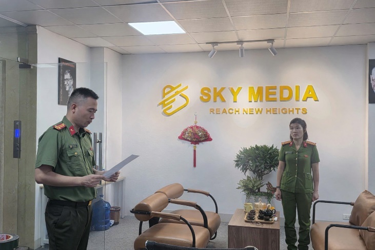 lua dao Sky Media,  Cong ty Sky Media,  Doanh nghiep Sky Media,  Giam doc Sky Media anh 1