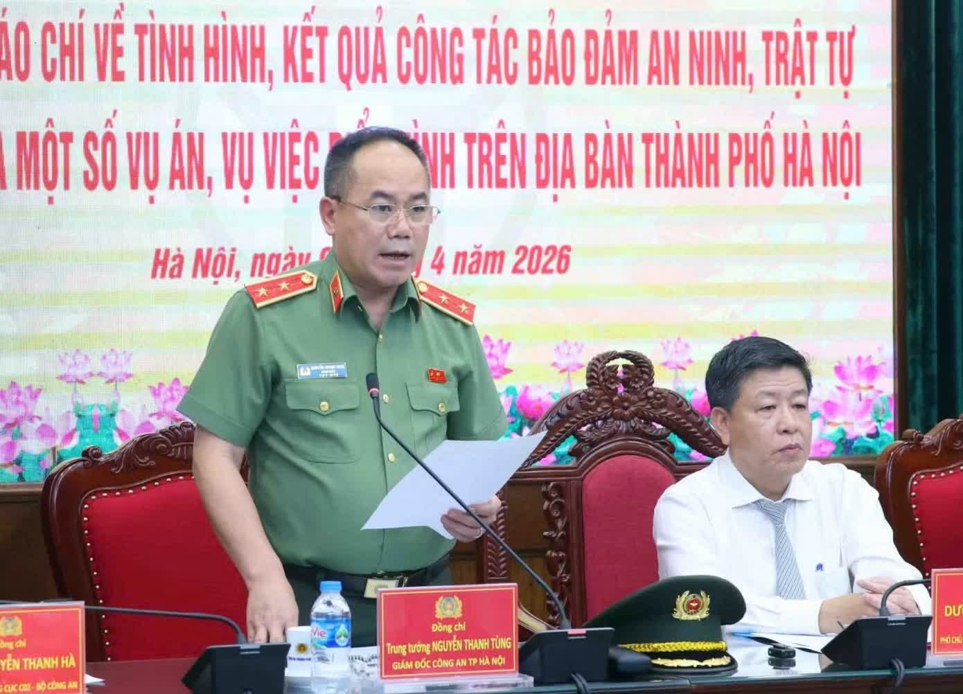 300 tan lon benh anh 1