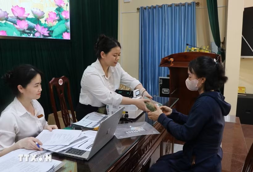 San bay Gia Binh anh 1