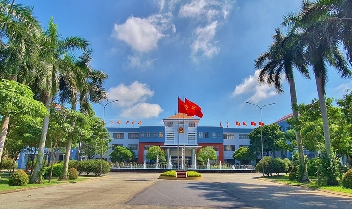 TP.HCM chuyen hai tru so tai Quan 12 va Tan Phu cu lam truong hoc hinh anh