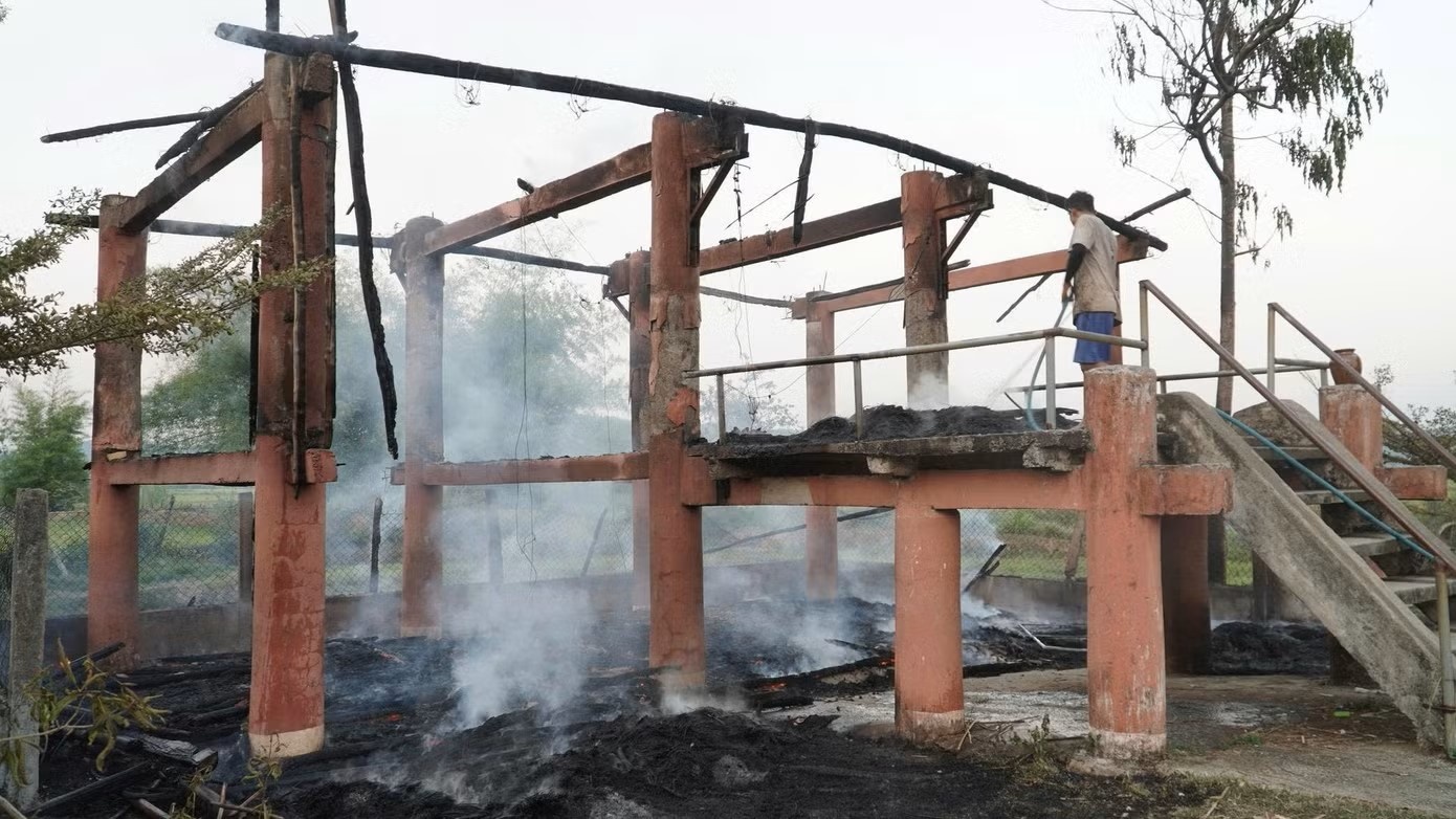 Nha rong Dak Tieng Klah anh 2