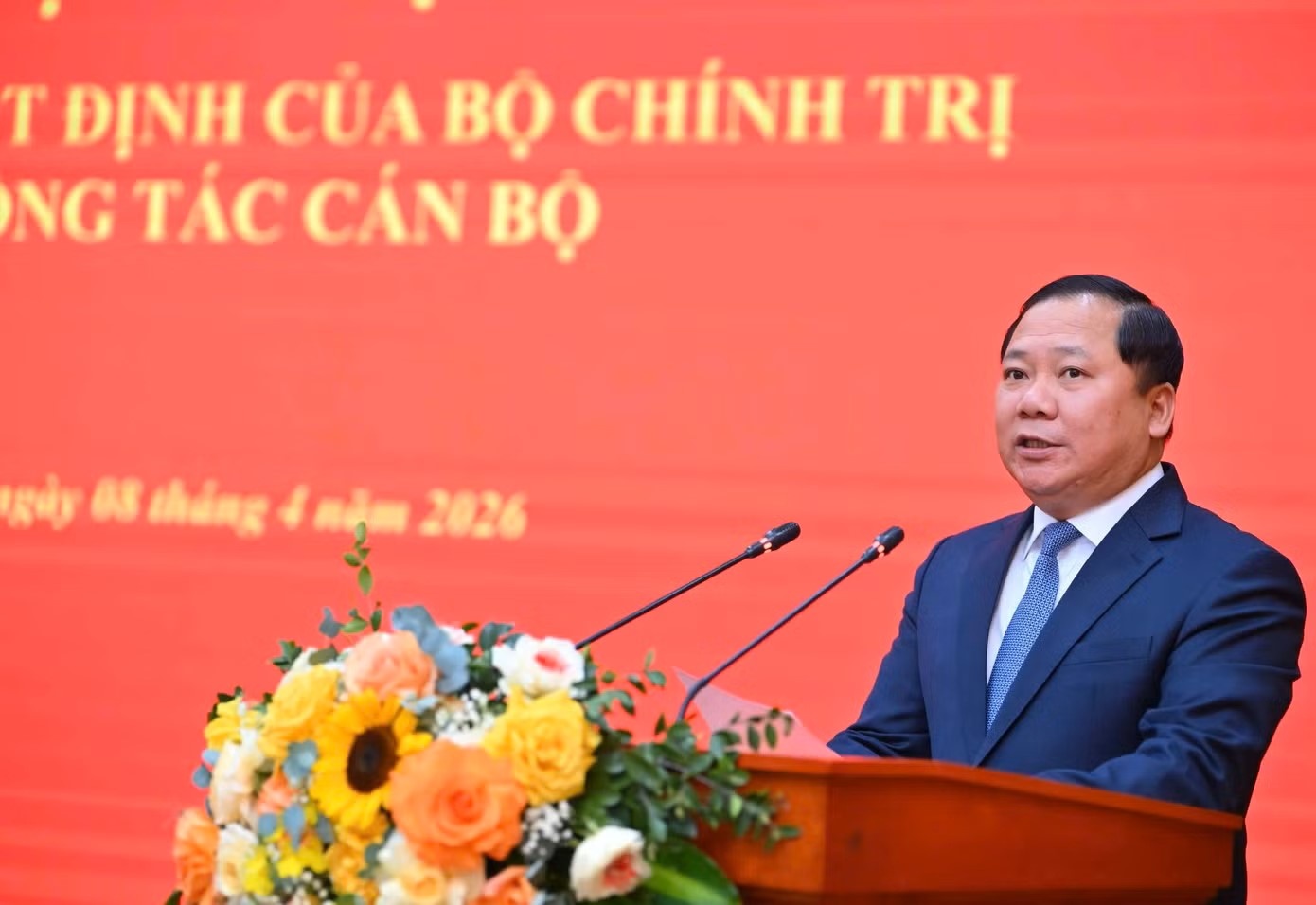 Nguyen Phi Long anh 4