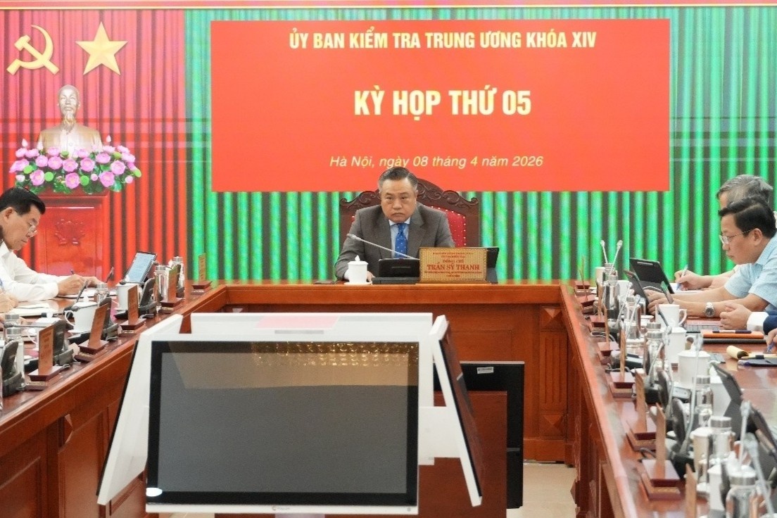 UBKT Trung uong khai tru Dang, de nghi ky luat nhieu cuu lanh dao ACV hinh anh