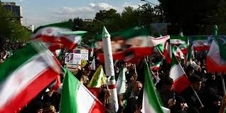 Nha Trang tuyen bo chien thang, mo ra co hoi 'hoa binh lau dai' hinh anh