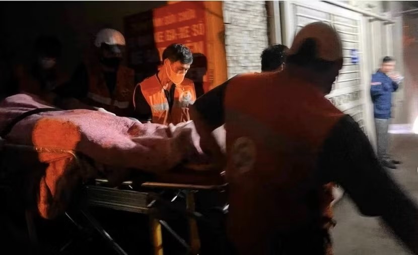 Loi xin loi muon trong vu chay khien 15 nguoi tu vong hinh anh