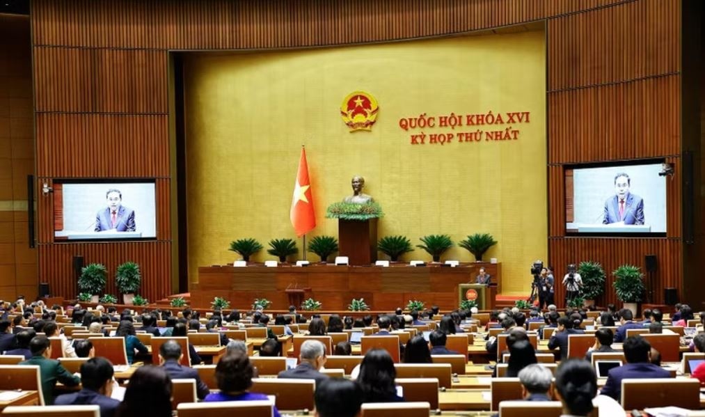 Hom nay, Quoc hoi ban ve chong lang phi, thue xang dau, nhien lieu bay hinh anh