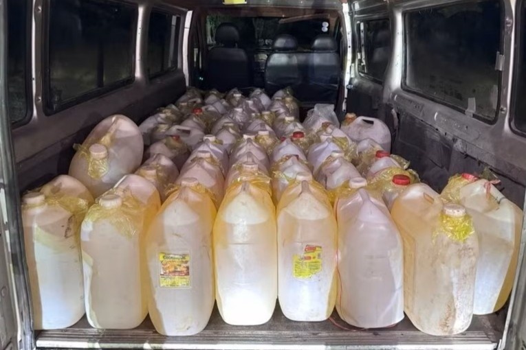 ‘Tram phuong, nghin ke’ buon lau xang dau qua bien gioi o Quang Tri hinh anh