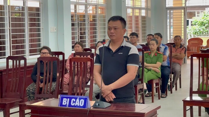 An tu cho thuyen truong thao thiet bi giam sat de danh bat thuy san hinh anh