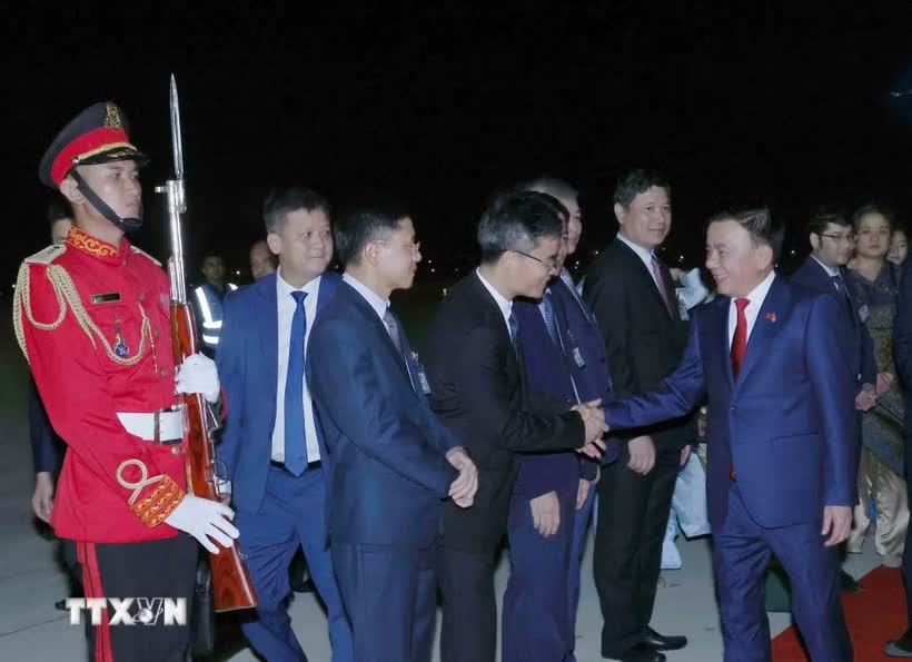 bat dau tham Campuchia anh 1