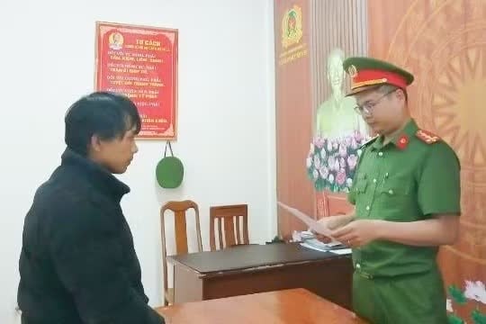 Dung sung nhua,  Cuop xe may anh 1