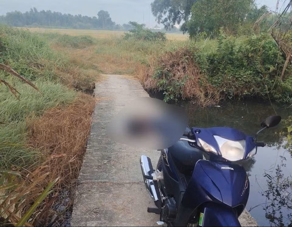 Thi the kim tiem anh 1