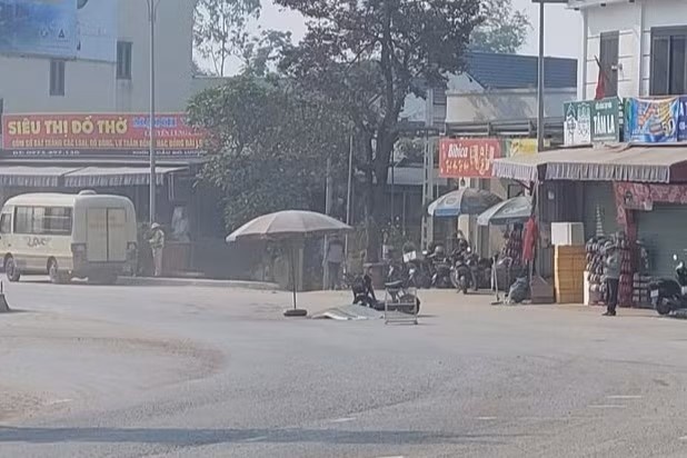 Xe tang va cham xe may dien, mot phu nu tu vong hinh anh