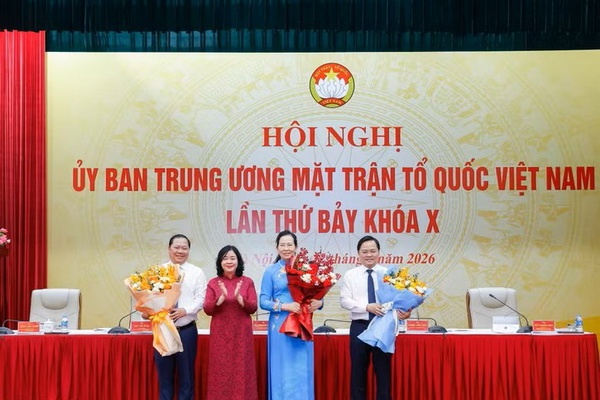 Uy ban Trung uong Mat tran To quoc Viet Nam co ba Pho chu tich moi hinh anh