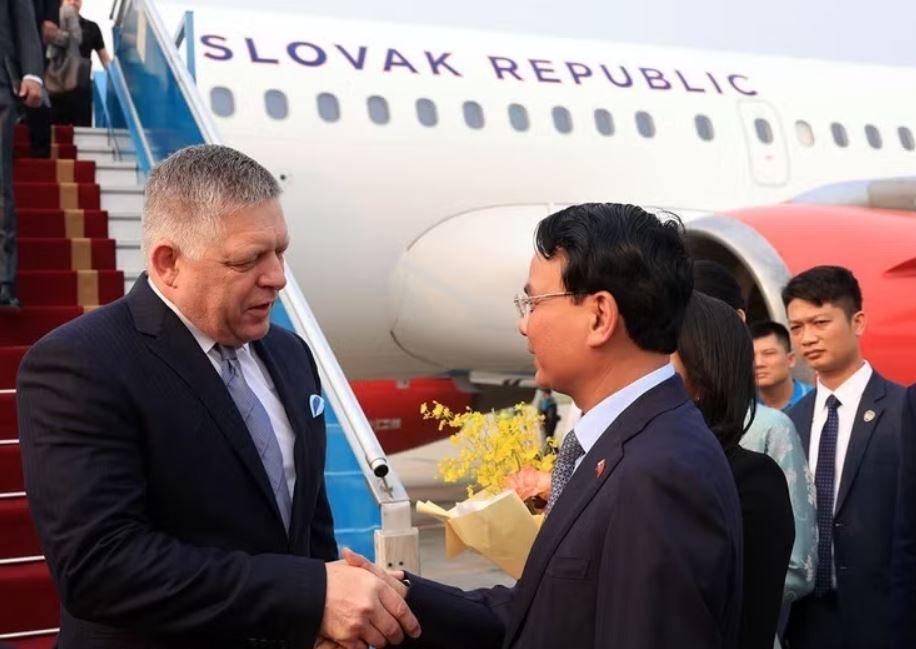 Thu tuong Slovakia den Ha Noi hinh anh