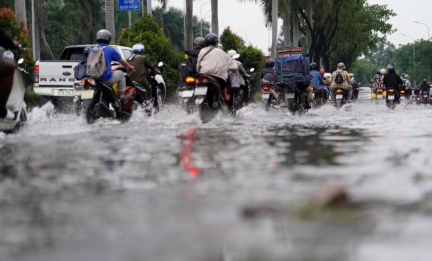 TP.HCM con 57 diem ngap nang hinh anh