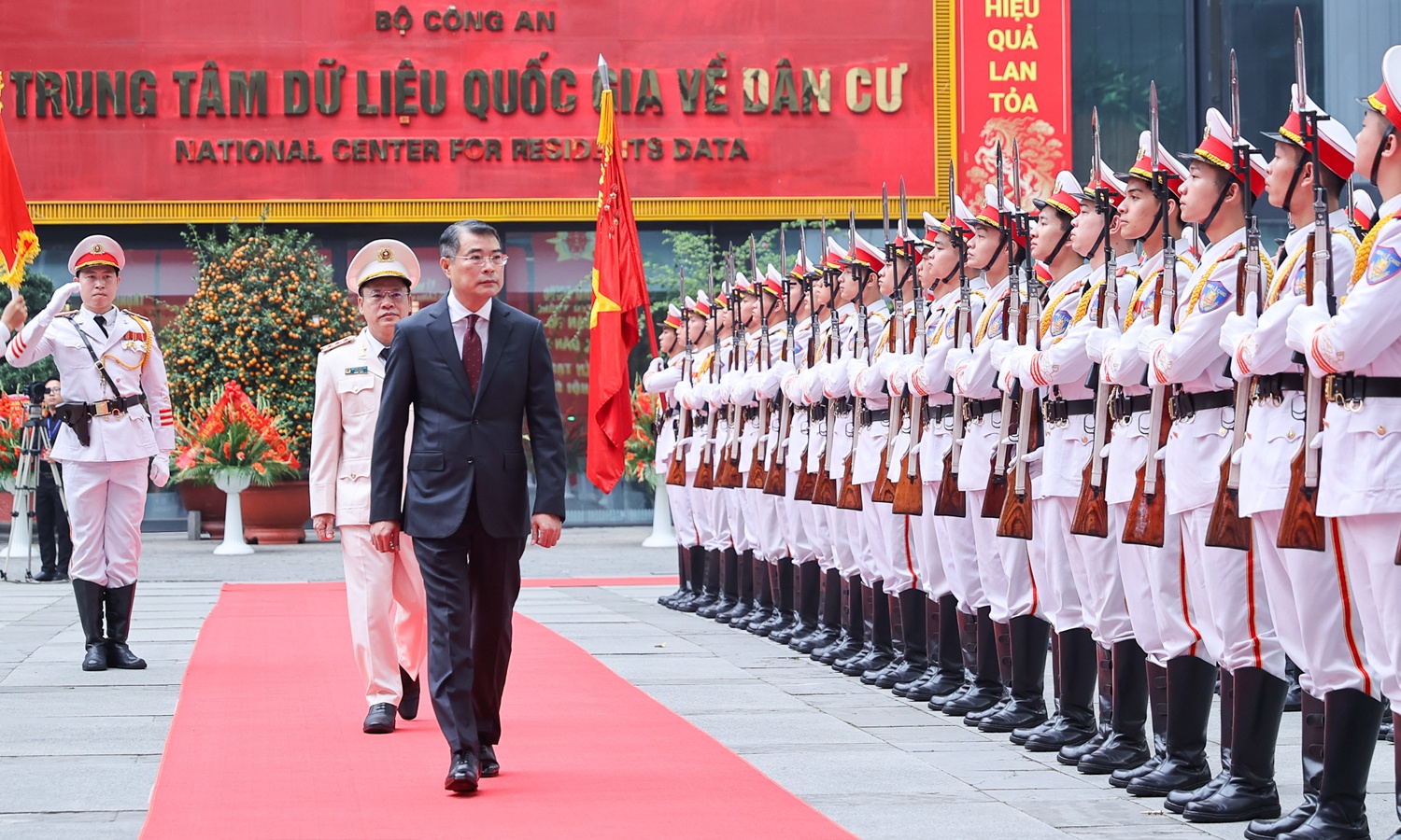 Thu tuong: Phat trien VNeID thanh kenh giao tiep Nha nuoc voi dan hinh anh