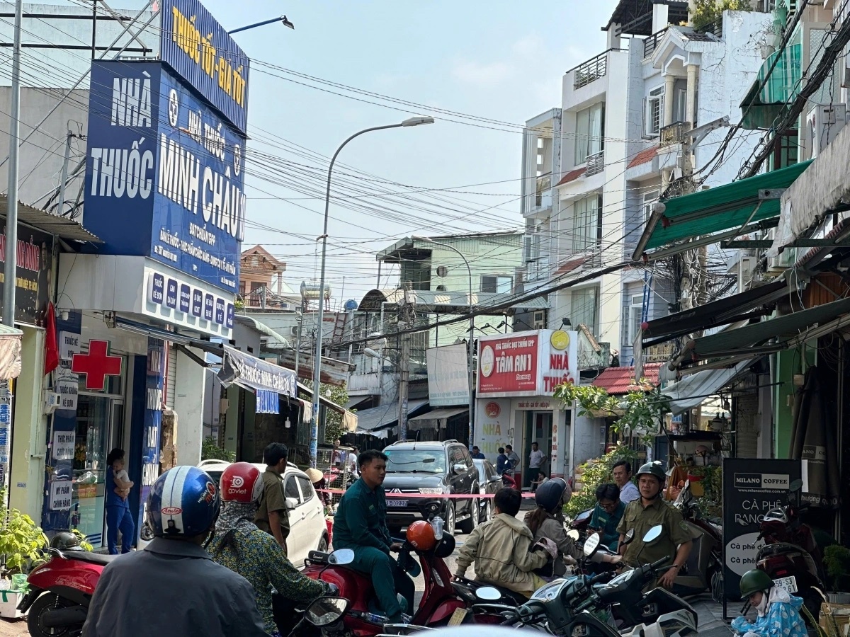 Chay day nha tro trong dem tai TP.HCM, 2 nguoi tu vong hinh anh