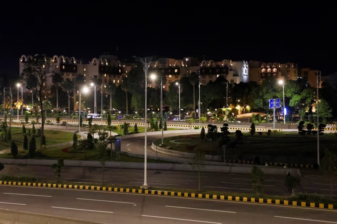 My - Iran dam phan cang thang xuyen dem hinh anh