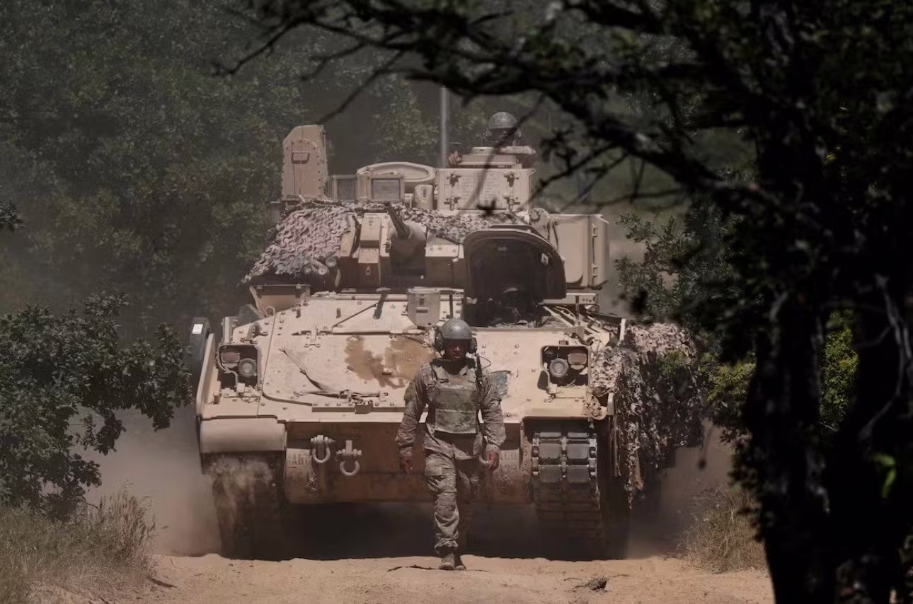 My tinh rut bot quan khoi chau Au giua con buc boi voi NATO hinh anh