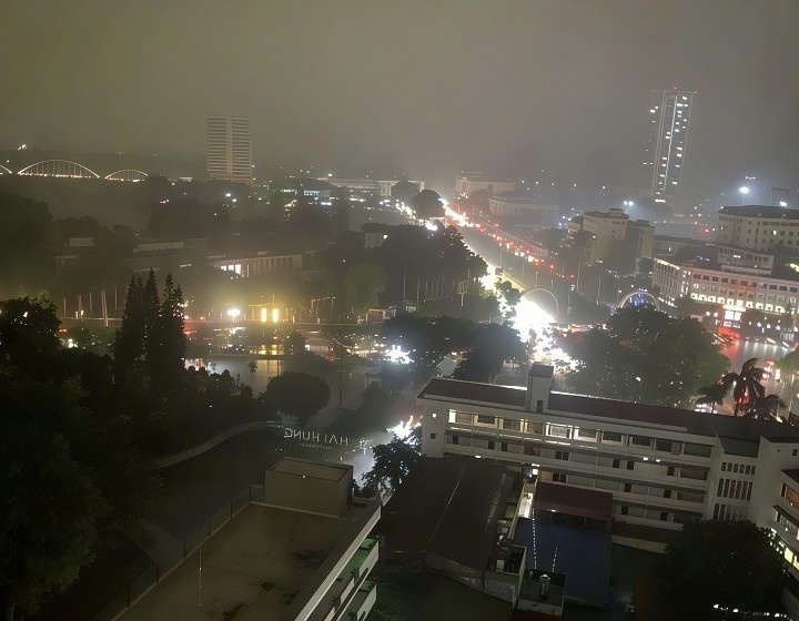 Phu nu ban xoi anh 2