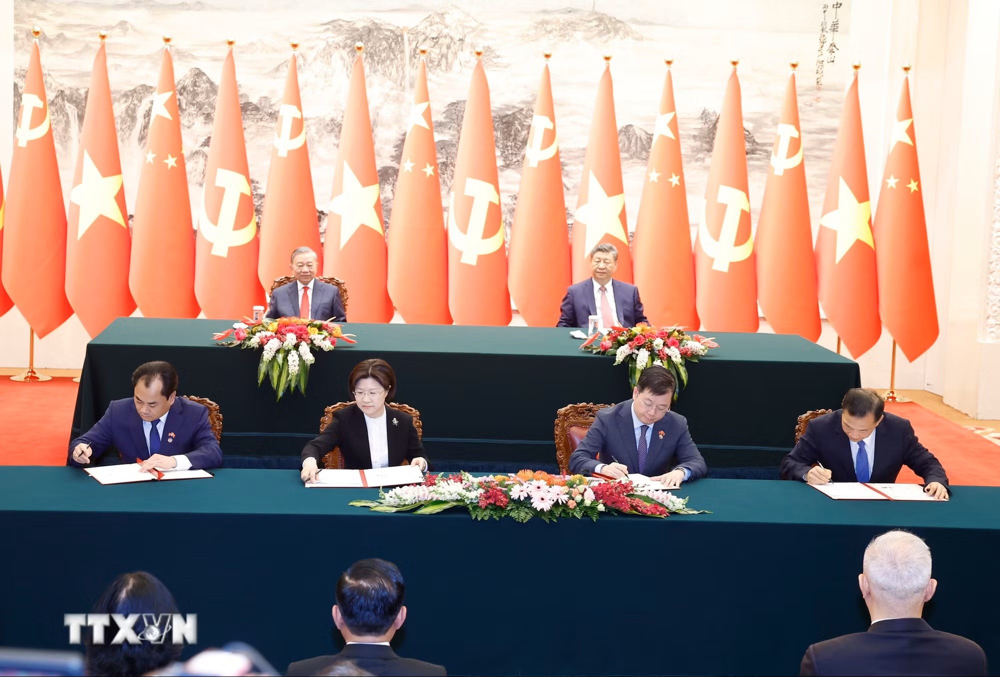 Tuyen bo chung Viet Trung anh 7