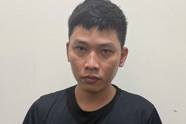 Bat 5 doi tuong o dac khu Phu Quoc loi dung khong gian mang de lua dao hinh anh