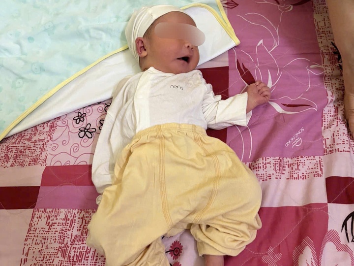 Be gai so sinh anh 1