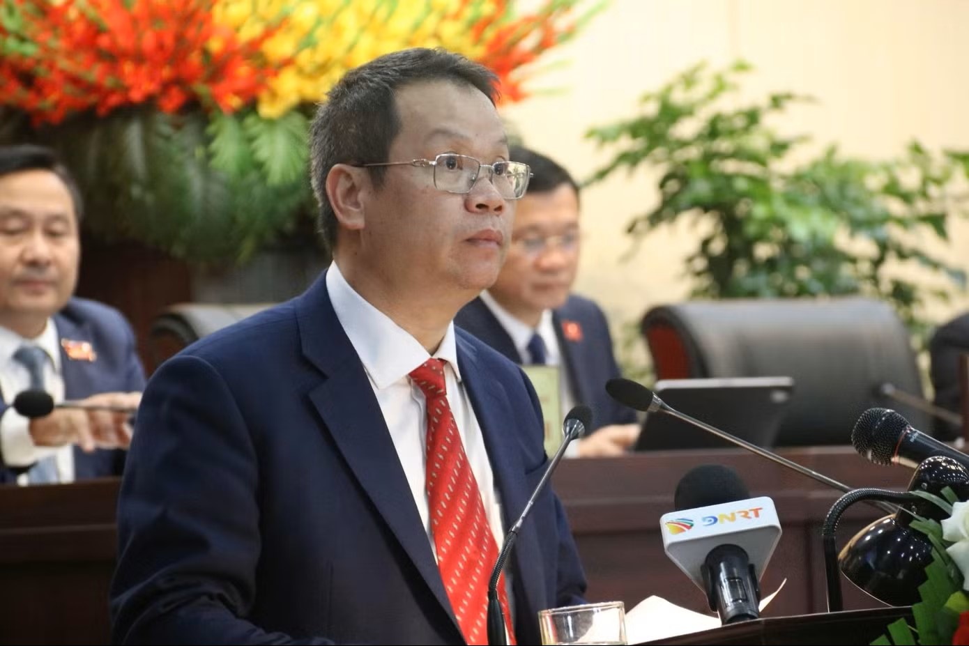 Ong Nguyen Manh Hung giu chuc Chu tich UBND TP Da Nang hinh anh