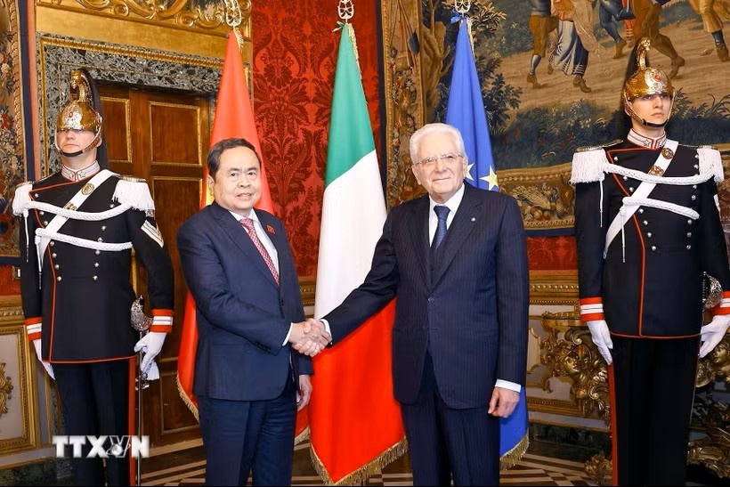 Sergio Mattarella anh 1
