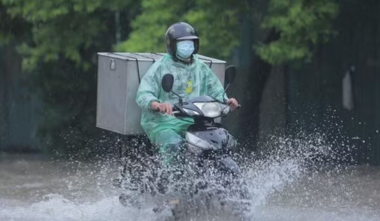 Tu dem nay, mien Bac don mua lon hinh anh