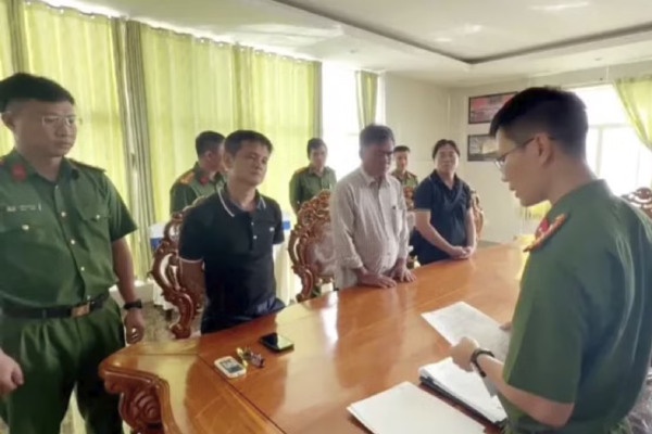 Dien bien moi vu san lap hon 15.000 tan chat thai trai phep hinh anh