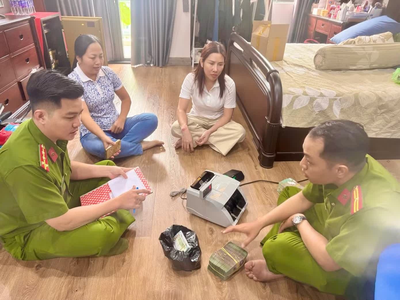 đổ trộm, 20.000 tấn chất thải, Thương Mại Thịnh Phát, Công ty Thịnh Phát, Công ty An Bình, Đất Xanh Miền Nam ảnh 2 do trom, 20.000 tan chat thai, Thuong Mai Thinh Phat, Cong ty Thinh Phat, Cong ty An Binh, Dat Xanh Mien Nam anh 2