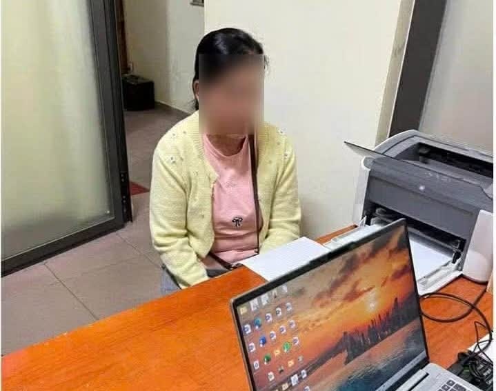 Bat tam giam nguoi lai xe tong thanh cau lam nguoi ngoi sau tu vong hinh anh