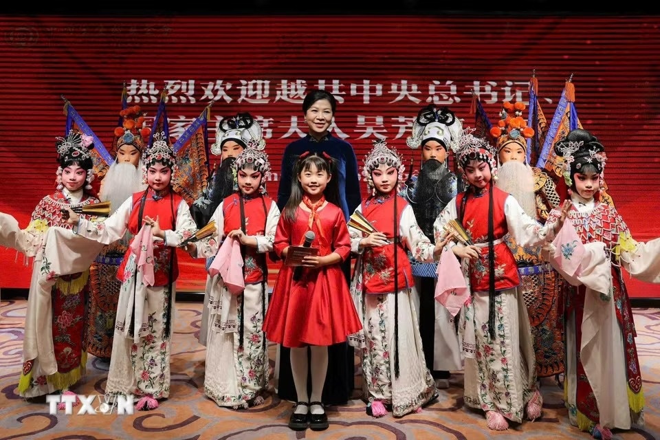 Phu nhan Ngo Phuong Ly anh 1