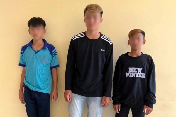 Lam ro 3 doi tuong cay cop xe cua nguoi dan o diem check-in tai Mui Ne hinh anh