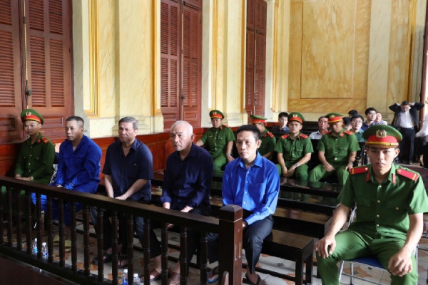 Xet xu vu an sai pham tin dung gay thiet hai hon 1.000 ty dong hinh anh