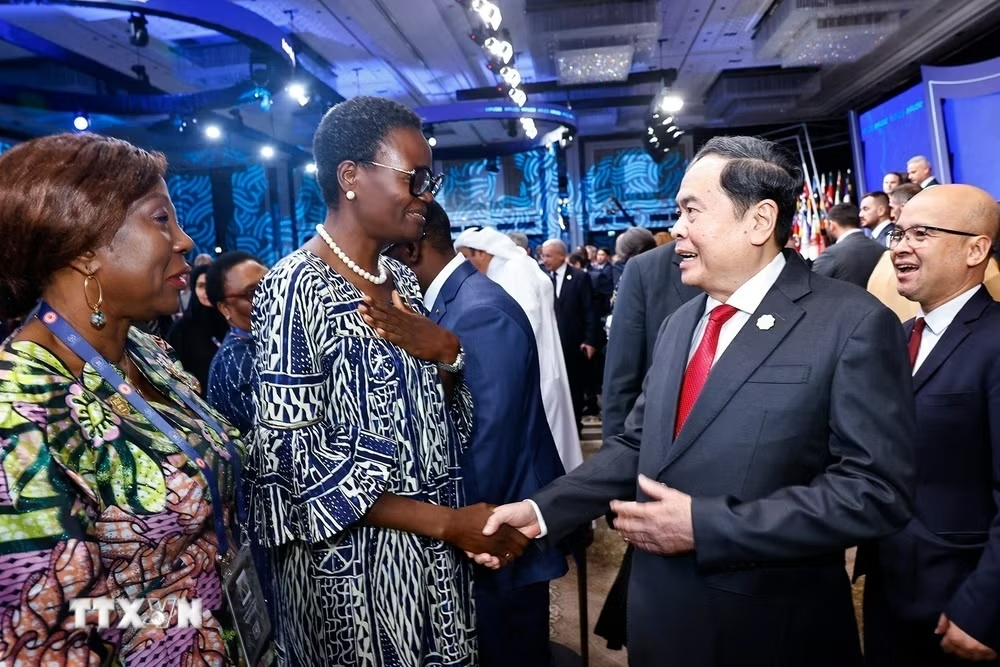 Chu tich Quoc hoi anh 2