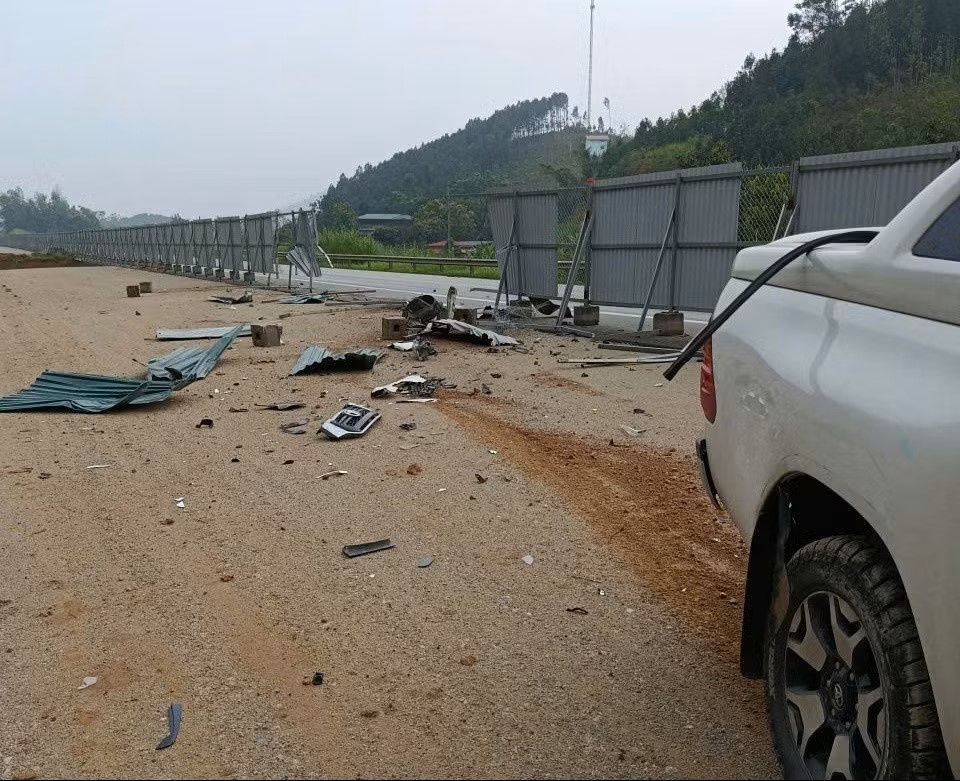 Thieu ta cong an anh 1