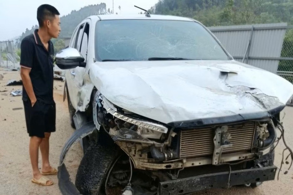 Thieu ta cong an tu vong tren cao toc Noi Bai - Lao Cai hinh anh