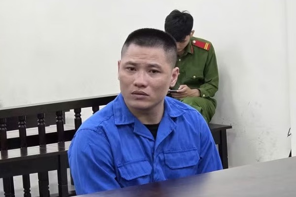 Dung dao chem ban vi bi trach moc khong dat phong hat karaoke hinh anh