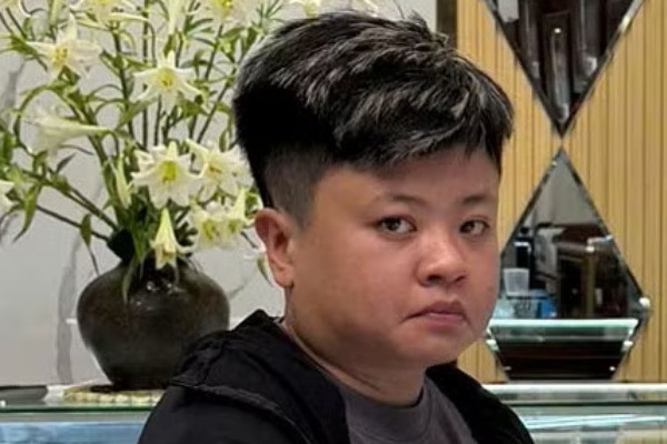 Kiem hang tram trieu dong nho 'di san' tren cac hoi, nhom mua ban vang hinh anh