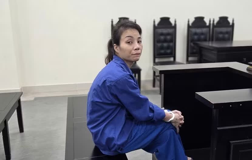 Em gai dung ten, tuoi va nha dat cua chi de lua tien hinh anh