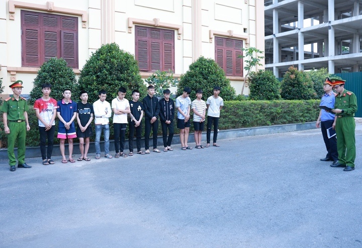 Khoi to vu an,  nhom quai xe anh 1