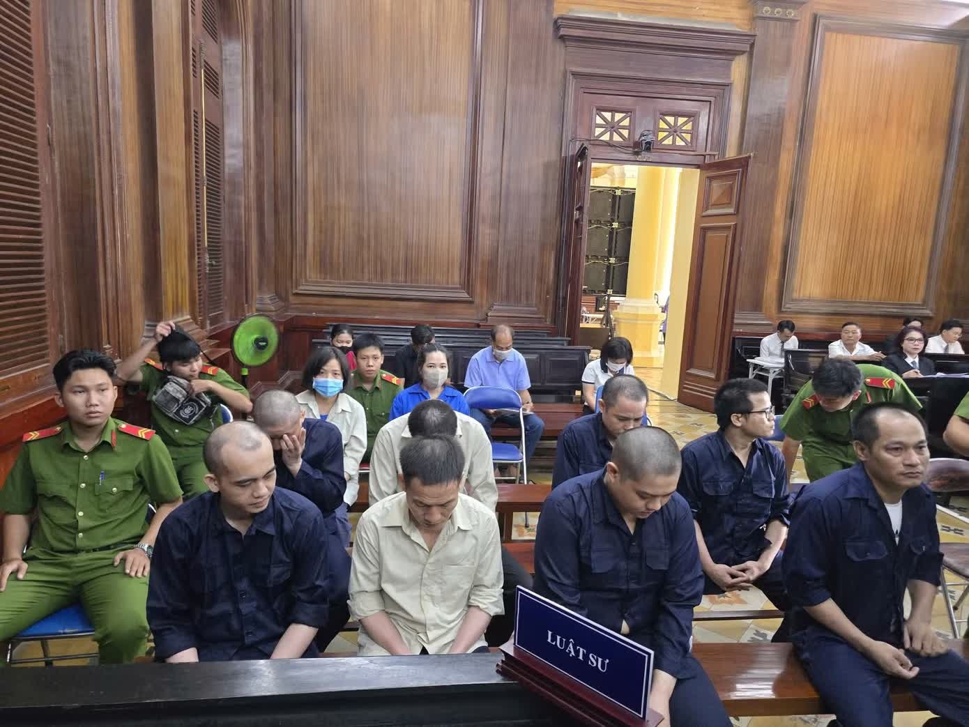 Ong trum duong day,  ho bien,  xe gian,  thanh xe moi,  xe may Tan Tien,  Cua hang Tan Tien,  Kinh doanh Tan Tien anh 3