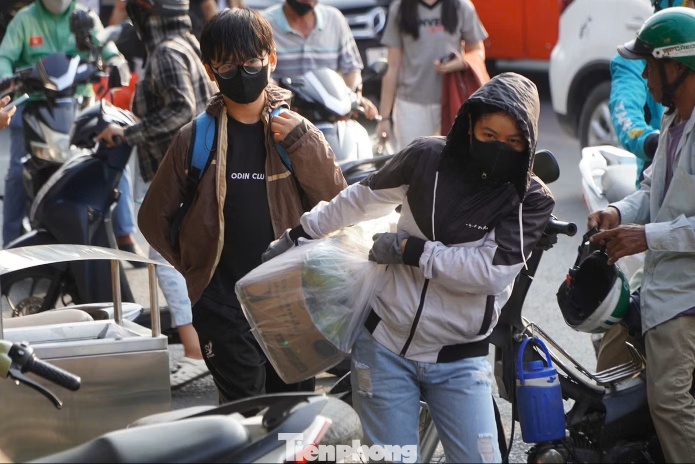 Ben xe mien Tay anh 4