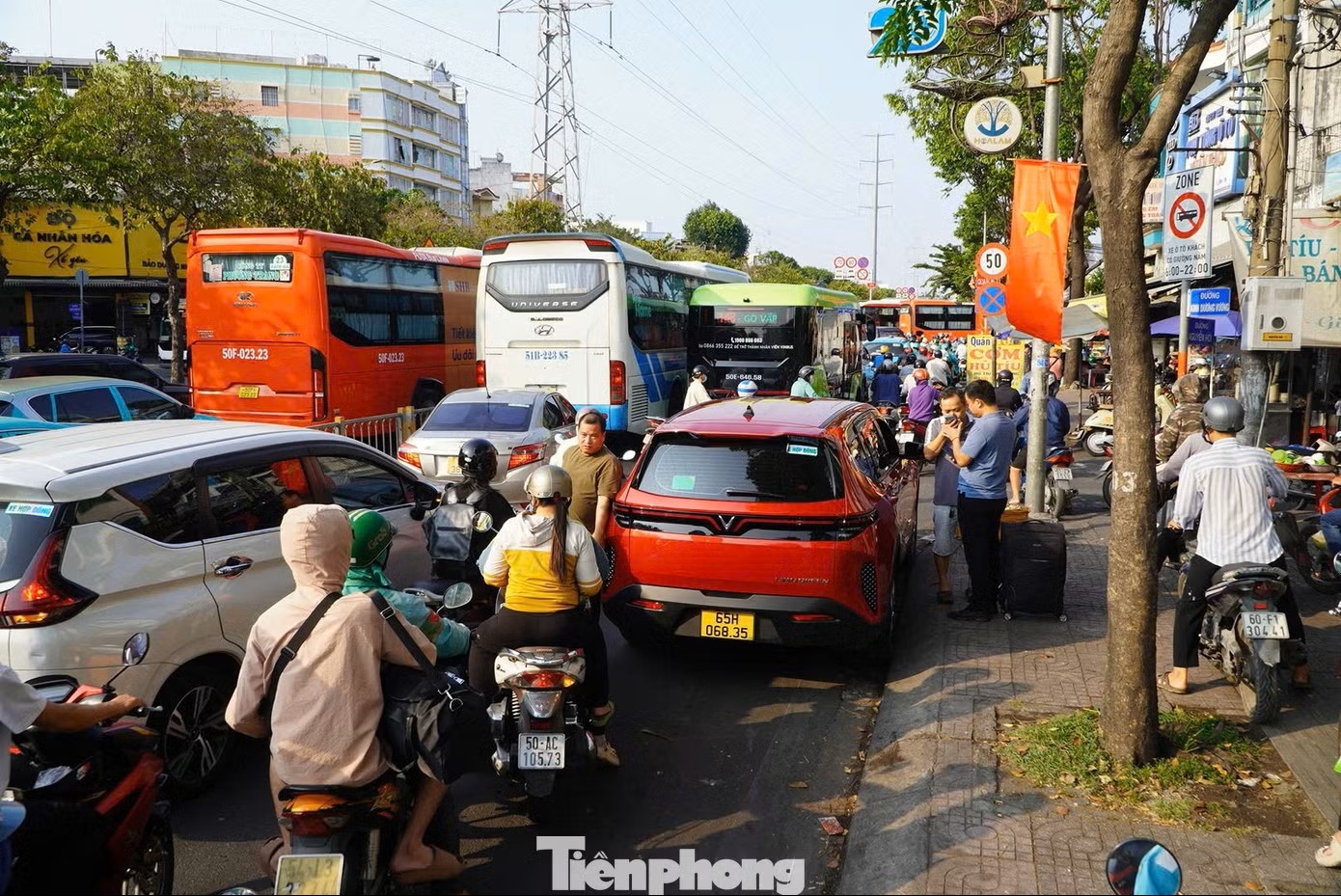 Ben xe mien Tay anh 7