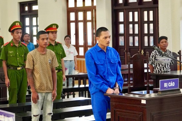 No sung truy sat cha vo, linh an 17 nam tu hinh anh