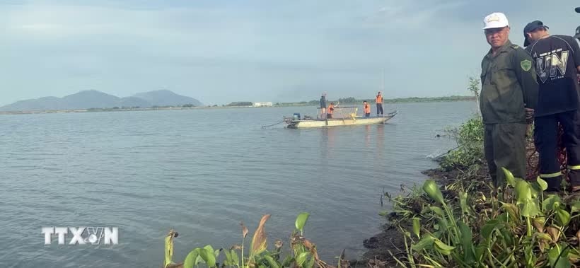 nguoi nuoc ngoai,  mat tich,  o ho Da Den anh 1