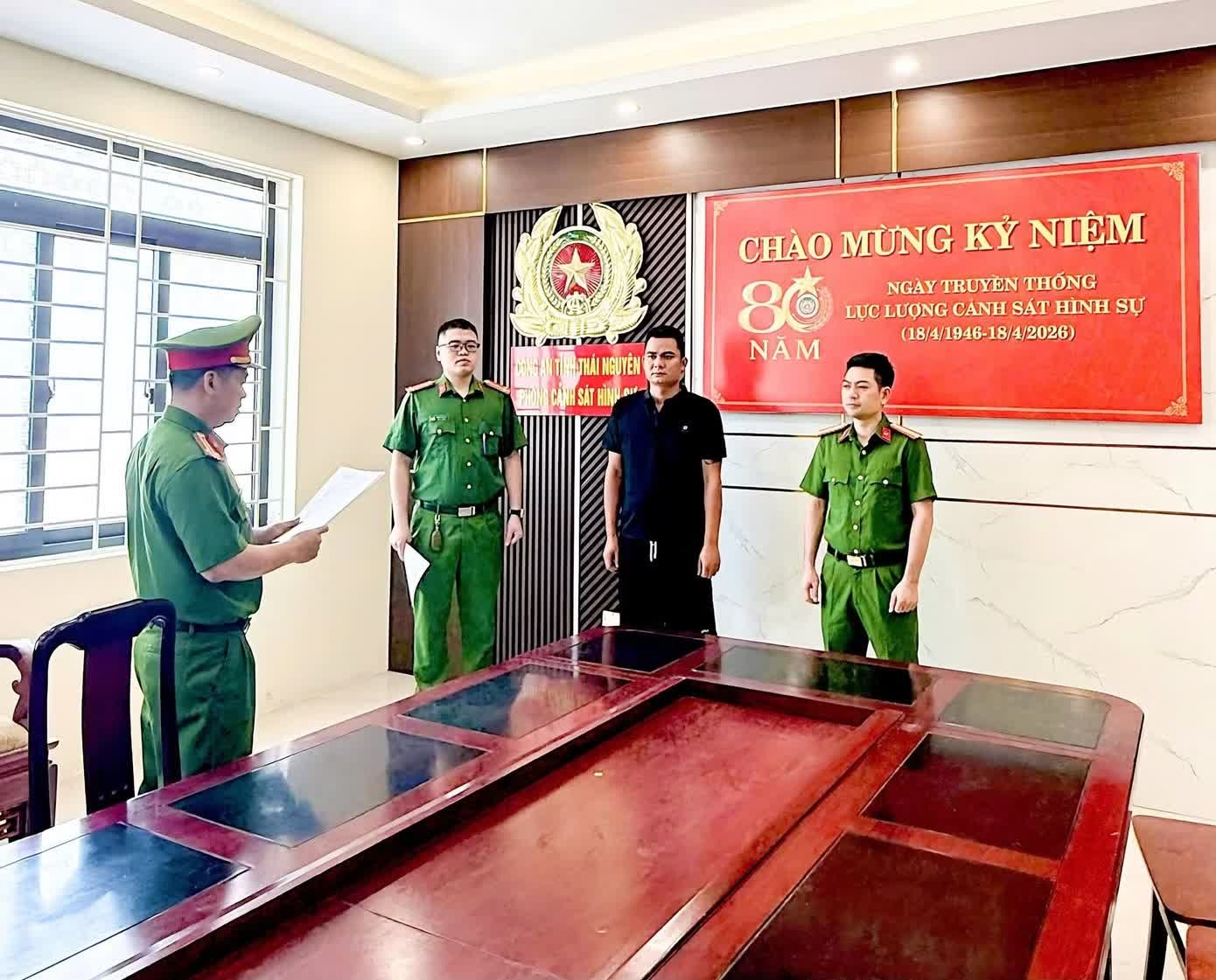 Tai xe tong nu cong nhan tu vong, mang xe di xoa dau vet hinh anh