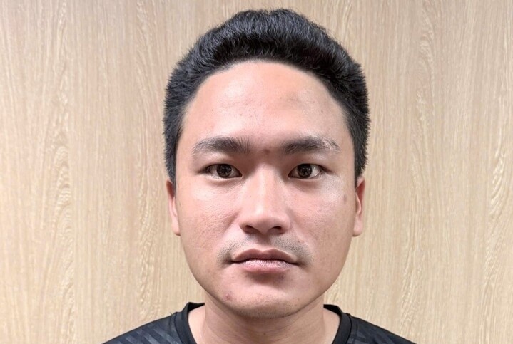 Thanh nien dung chia khoa du phong di trom lai oto da ban hinh anh